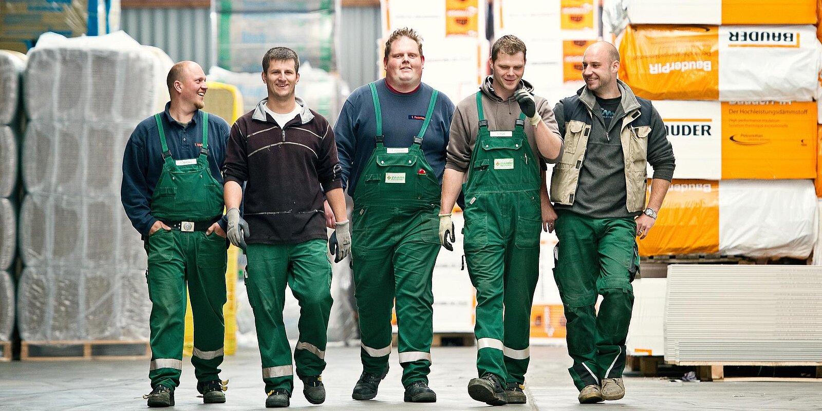 Mitarbeiter-Portrait von der team AG im Lager.