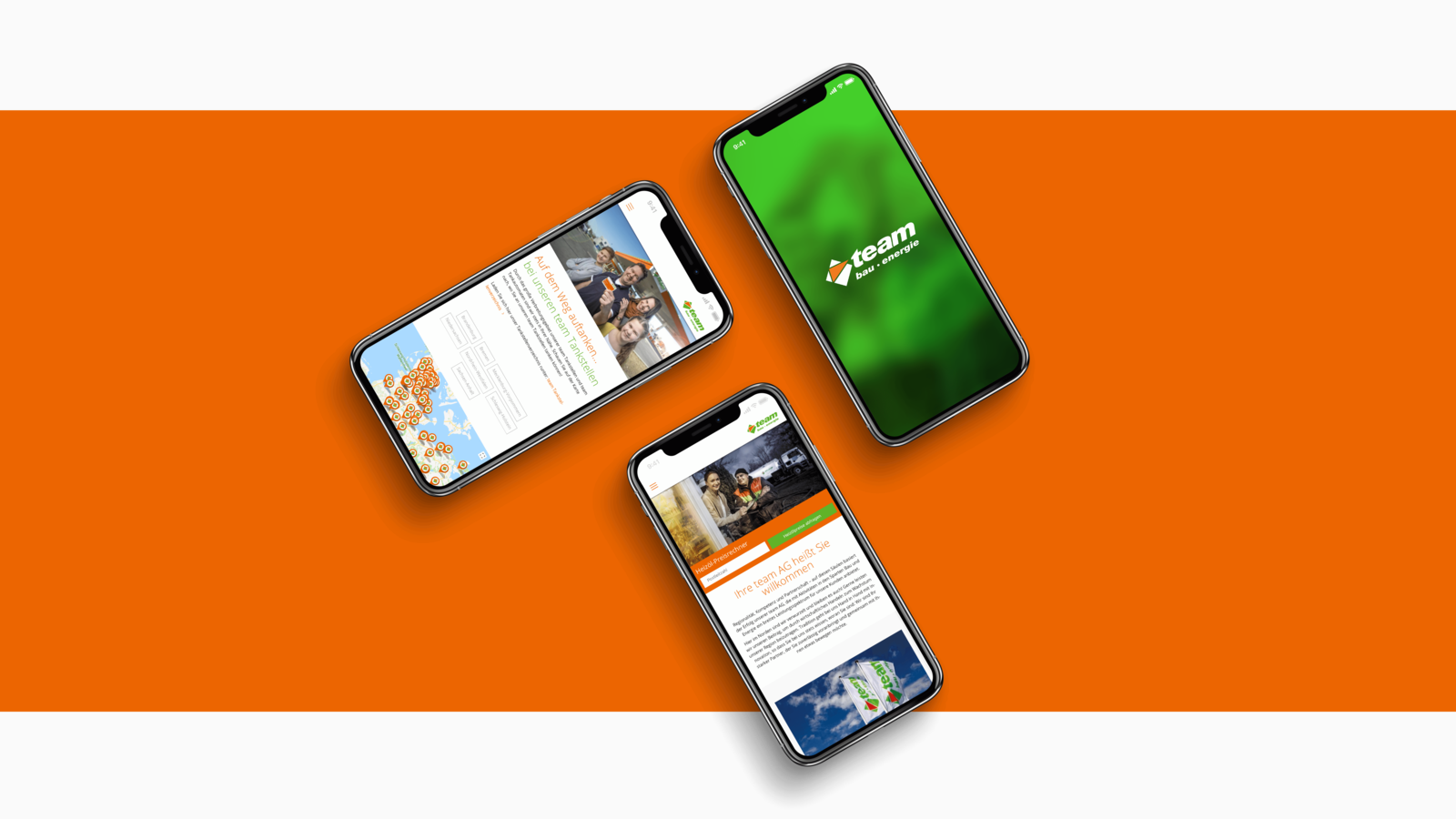 Smartphone mit dargestellter Startseite der Website der team AG.